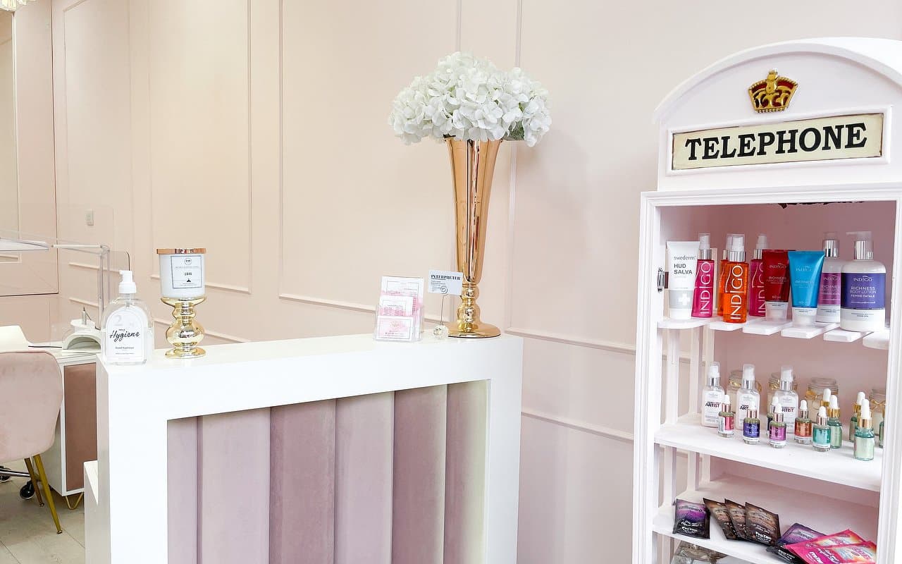 One Beauty salon product display